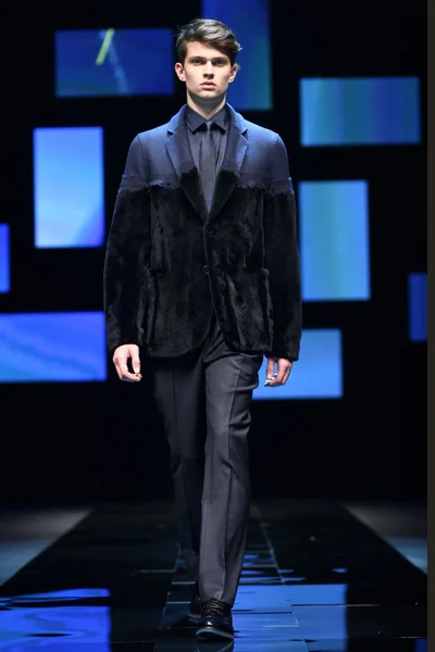 Look 20